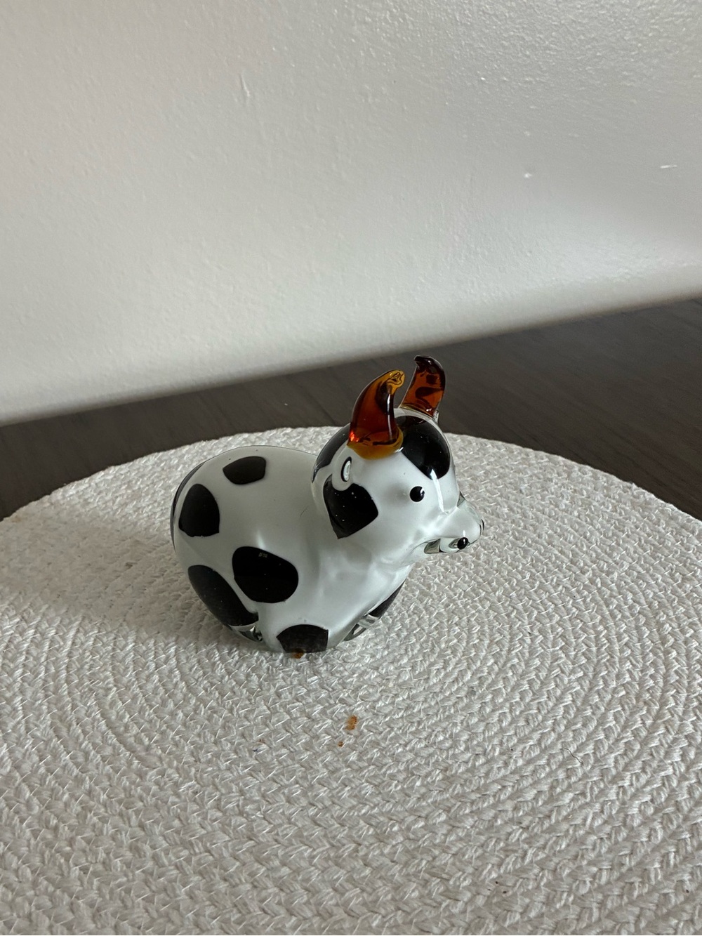 MURANO GLASS HAND MADE BLACK AND WHITE COW PAPERWEIGHT WITH AMBER HORNS FIGURINE